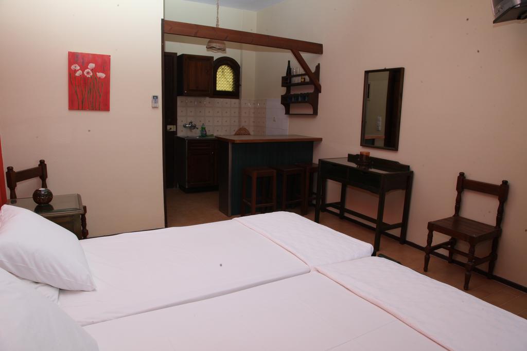 Dionisis Apartments Kounopetra Habitación foto